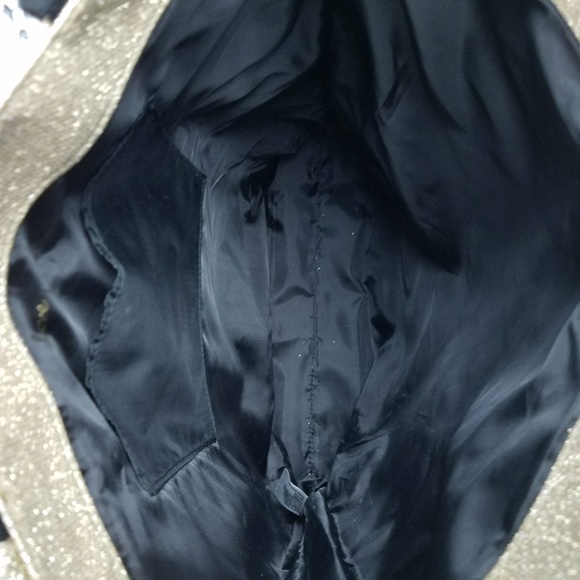 Victoria's Secret Tote - Picture 3 of 5